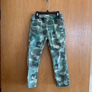 Mini Boden camo pull on pants